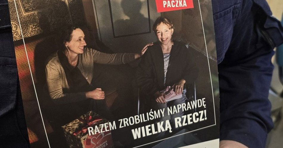 zdjęcie: Świdniccy policjanci wsparli rodzinę w Szlachetnej Paczce / fot. KPP w Świdnicy