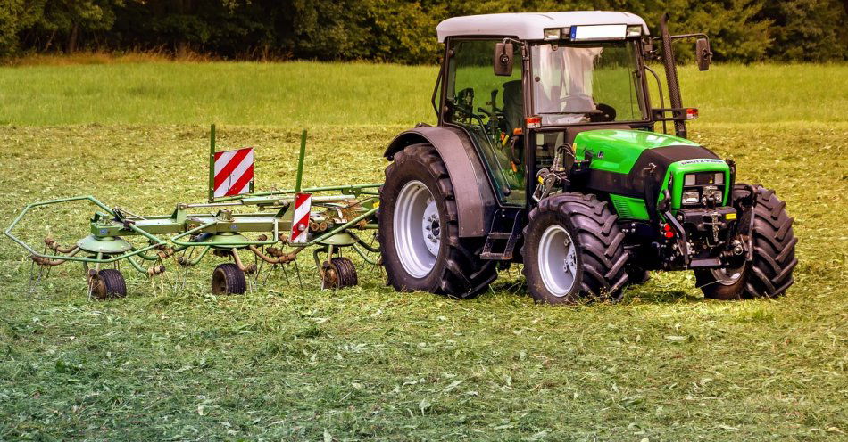 zdjęcie: Zgłosił kradzież ciągnika … który zostawił u kolegi. Odpowie za jazdę w stanie nietrzeźwości na zakazie / pixabay/1216589