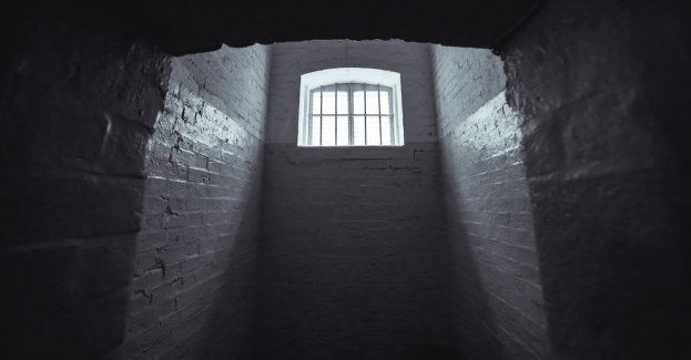 Był poszukiwany i kierował autem mimo sądowego zakazu