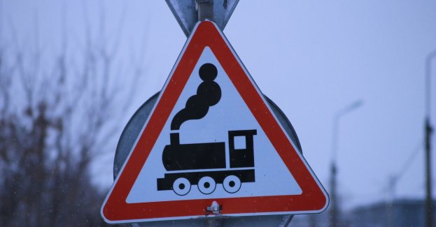 Omijanie samochodu oczekującego na otwarcie rogatek jest wykroczeniem. Przekonał się o tym pewien mieszkaniec powiatu lidzbarskiego