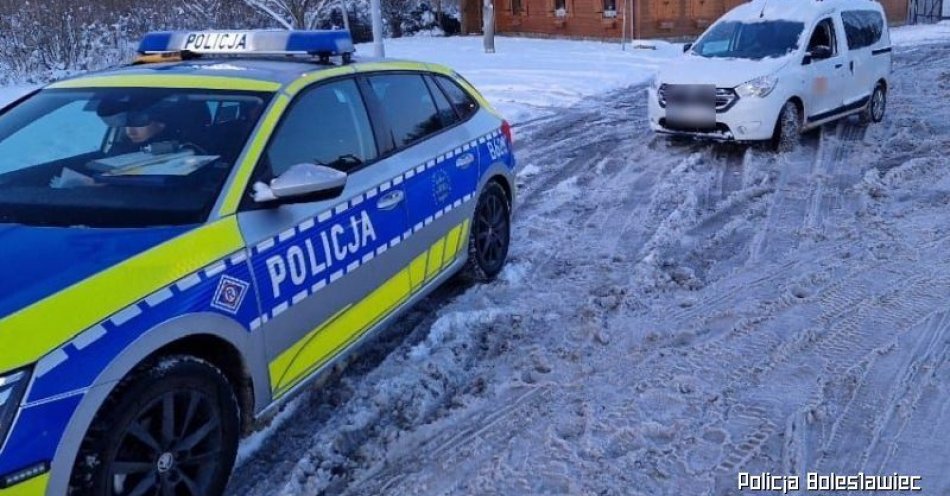 zdjęcie: W godzinach porannych prowadził samochód, mając 1,5 promila, zastał zatrzymany / fot. KPP w Bolesławcu