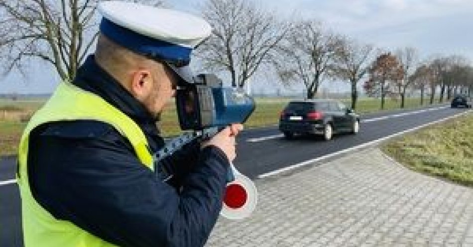 zdjęcie: Zbyt szybka jazda i zakaz prowadzenia wszelkich pojazdów mechanicznych. Kierowcę czeka sprawa karna / fot. KPP w Stargardzie