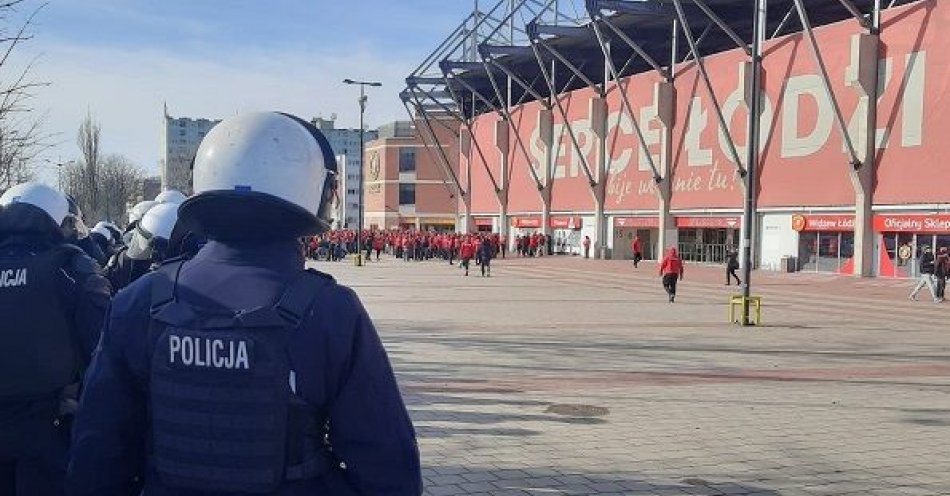 zdjęcie: Derby Łodzi pod czujnym okiem policjantów / fot. KMP w Łodzi