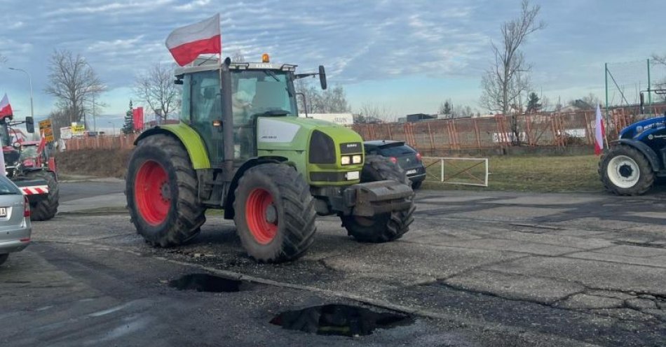 zdjęcie: Jutro na terenie miasta Lubina,możliwe utrudnienia w ruchu drogowym, w związku z zaplanowanymi strajkami rolników / fot. KPP w Lubienie