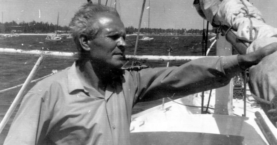zdjęcie: 55 lat temu Leonid Teliga ukończył samotny rejs dookoła Ziemi / fot. PAP