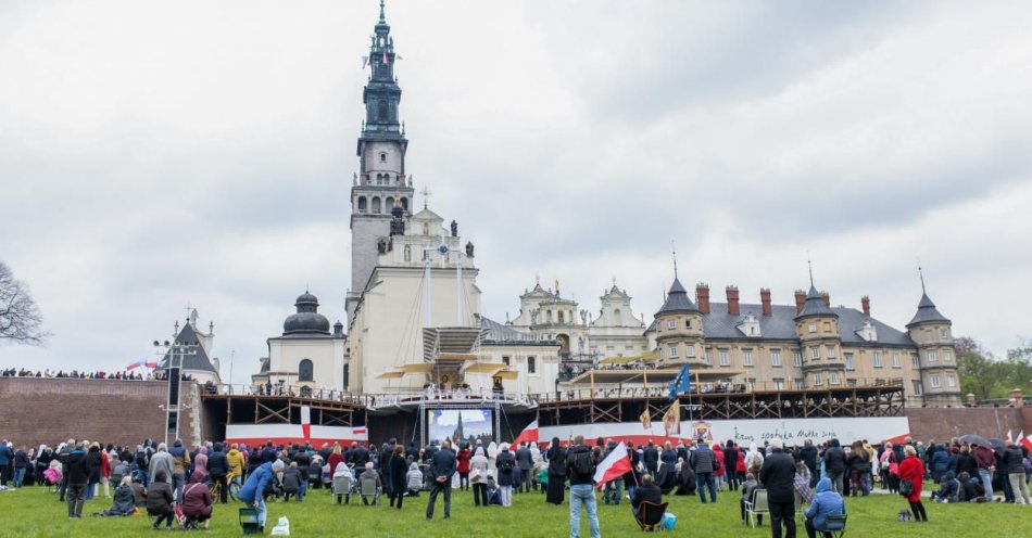 zdjęcie: W Kościele katolickim 3 maja uroczystość Najświętszej Maryi Panny Królowej Polski / fot. PAP