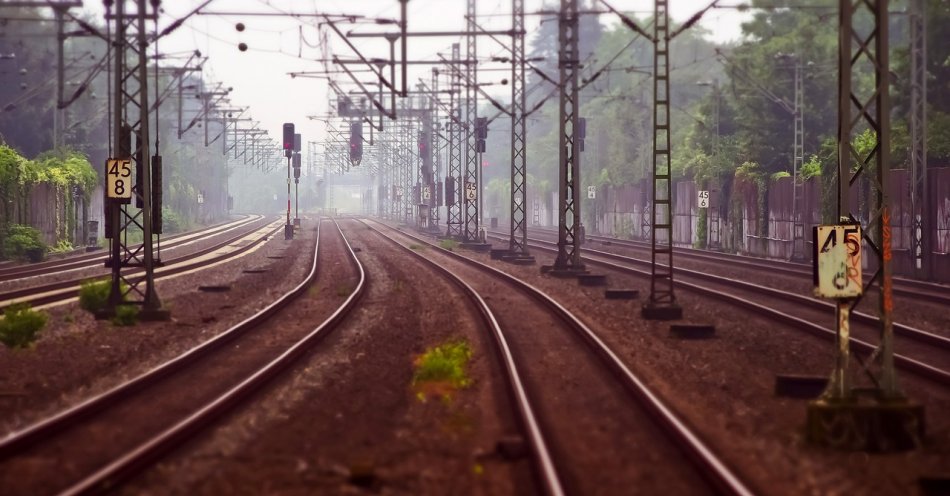 zdjęcie: MI nie rozważa zmiany koncepcji budowy linii kolejowej Konin -Turek / pixabay/3455169