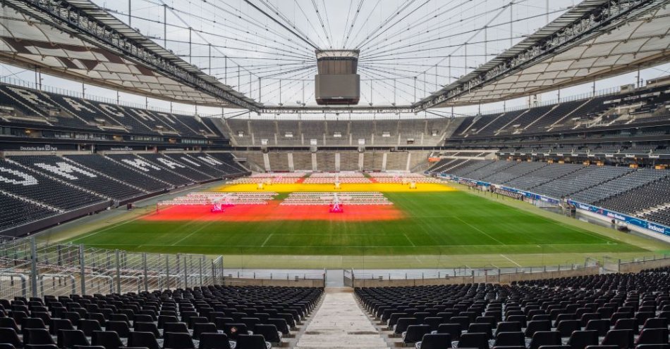 zdjęcie: Nowy Styl dostarczył 40 tysięcy eko-krzesełek na Stadion Eintracht Frankfurt. Zostaną na nim rozegrane mecze Euro 2024 / fot. nadesłane