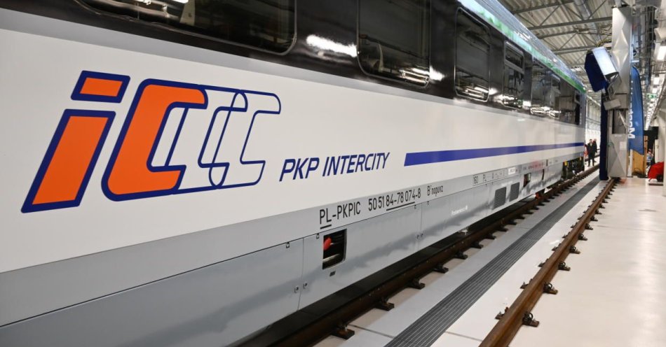 zdjęcie: PKP Intercity ma zatrudnić do 400 osób z PKP Cargo / fot. PAP