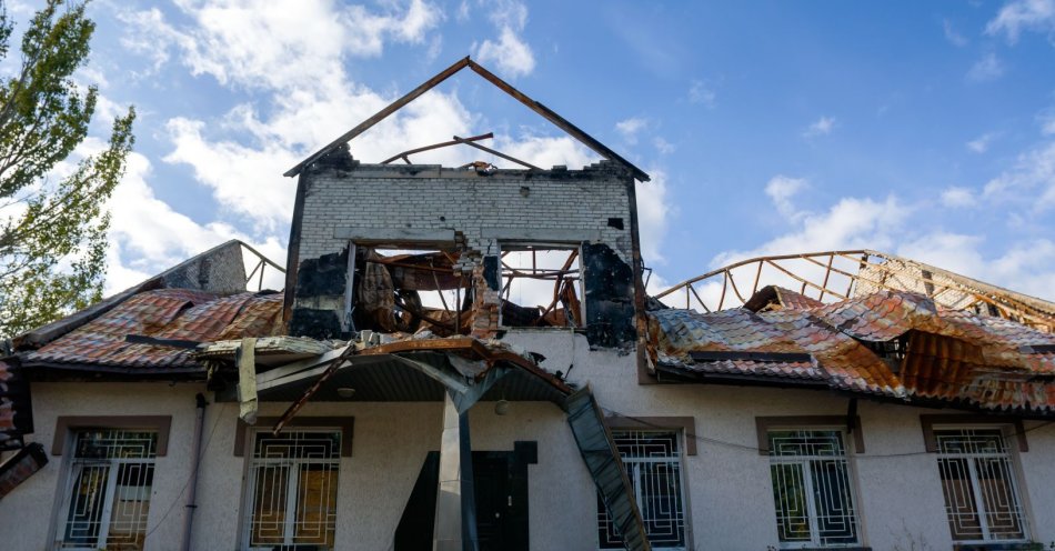 zdjęcie: Ok. 30 uszkodzonych dachów po burzach / v36150711