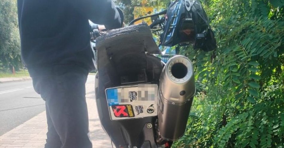 zdjęcie: Jechał motocyklem na jednym kole. Dostał wysoki mandat i 23 punkty karne! / fot. KPP Puławy