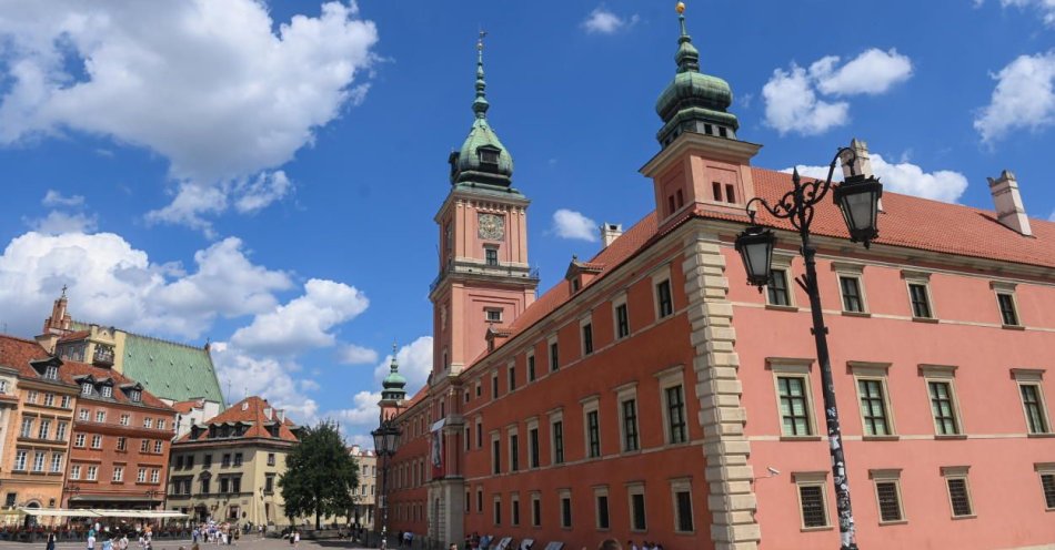 zdjęcie: Zamek Królewski w Warszawie jest muzeum żywym; jego odbudowa pochłonęła ok. 3 mld zł / fot. PAP