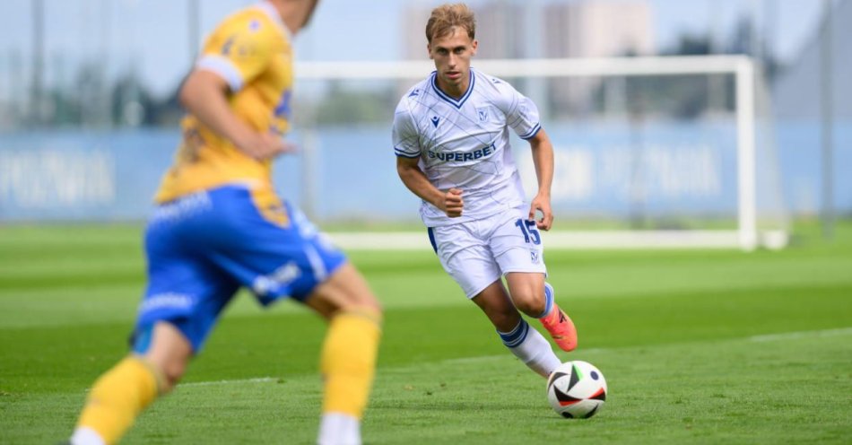 zdjęcie: Ekstraklasa piłkarska - mocna Legia, powrót Papszuna, zmotywowany Lech / fot. PAP