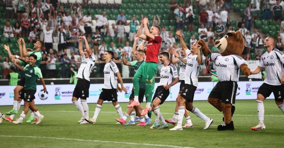 zdjęcie: Ekstraklasa piłkarska - Legia rozpoczęła od zwycięstwa / fot. PAP