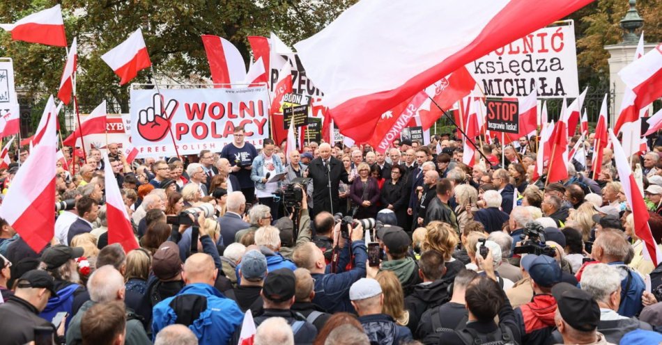 zdjęcie: PiS protestowało przed Ministerstwem Sprawiedliwości / fot. PAP