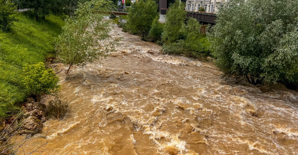 zdjęcie: Gmina Krzyżanowice przygotowuje się na falę powodziową na Odrze / v46329715