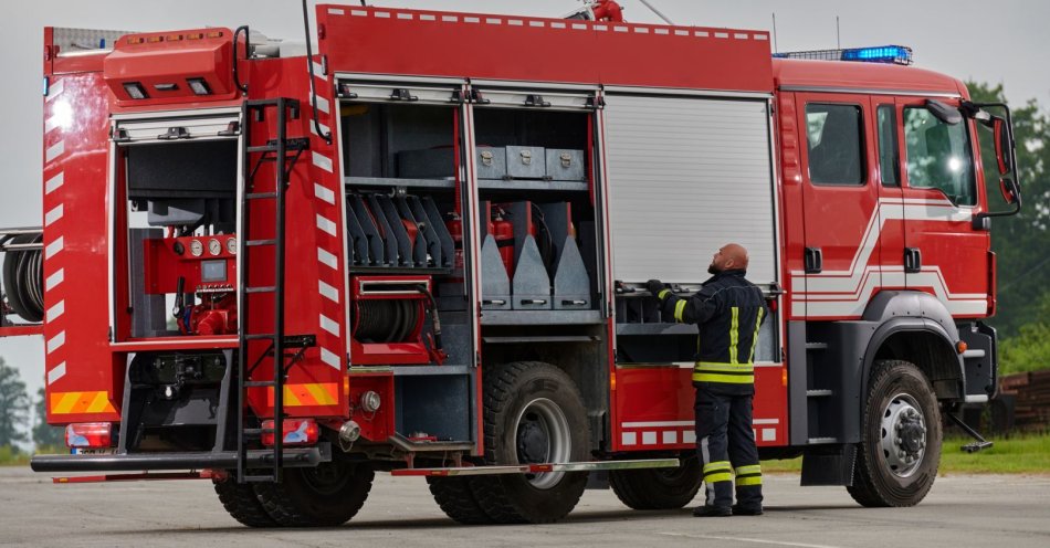 zdjęcie: Stacjonująca w Sieradzu kompania strażaków wyjechała do Kędzierzyna-Koźla / v46642946