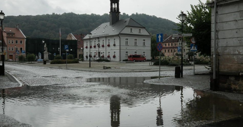 zdjęcie: To największa woda w historii; straty na kilkadziesiąt milionów / fot. PAP