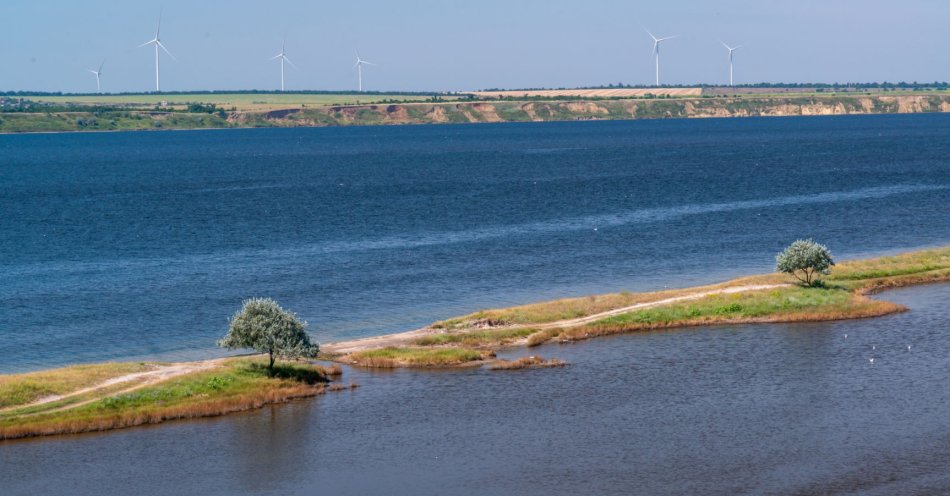 zdjęcie: Zbiornik Racibórz Dolny stabilizuje poziom wód - sytuacja hydrologiczna w rzekach poprawia się / v48997031