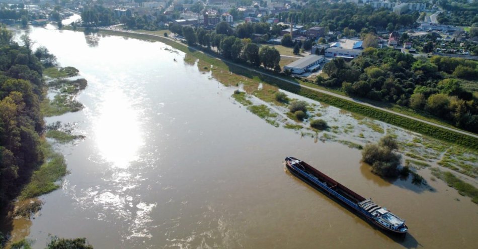 zdjęcie: Stany alarmowe przekroczone na 31 stacjach hydrologicznych w dorzeczu Odry / fot. PAP