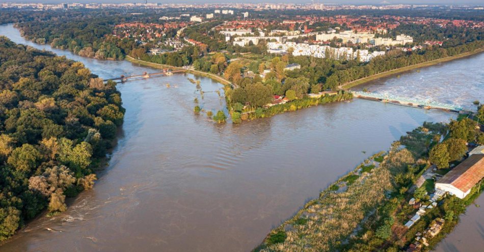 zdjęcie: Odra po raz pierwszy od tygodnia poniżej stanu alarmowego / fot. PAP