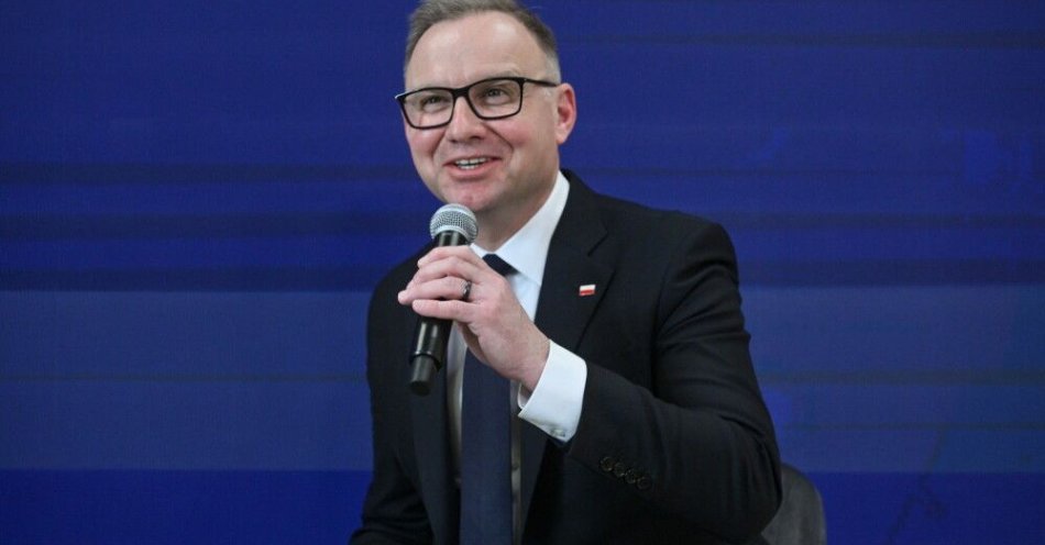 zdjęcie: Rzeszów: Andrzej Duda z odznaką honorową „Zasłużony dla Województwa Podkarpackiego” / Davos, Szwajcaria, 21.01.2026. Były prezydent RP Andrzej Duda na Światowym Forum Ekonomicznym w Davos, 21 bm. (aldg) PAP/Piotr Nowak