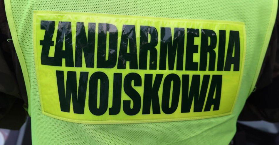 zdjęcie: Żandarmeria wszczęła postępowanie ws. dokumentów wojskowych, które miały być znalezione na wysypisku śmieci / Warszawa, 24.07.2024. Żandarmeria Wojskowa na jednej z ulic w Warszawie, 24 bm. (az/zkoc) PAP/ Albert Zawada