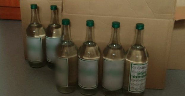 Podszywał się pod brata, a w bagażniku wiózł alkohol bez akcyzy