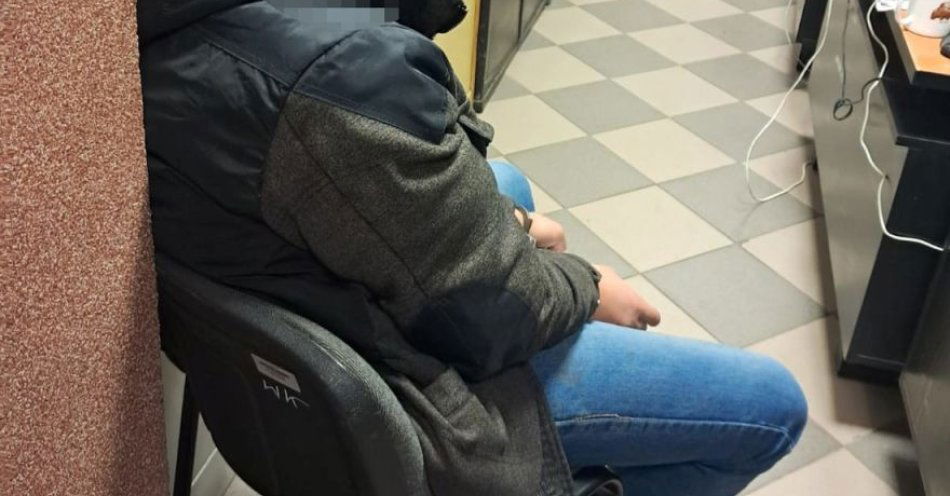 zdjęcie: Zatrzymano duet podejrzany o rozbój z bronią w Łodzi / fot. KMP w Łodzi