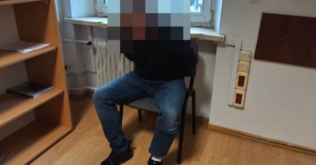 Kibic wtargnął na boisko podczas meczu piłki nożnej. Musi teraz zapłacić wysoką grzywnę