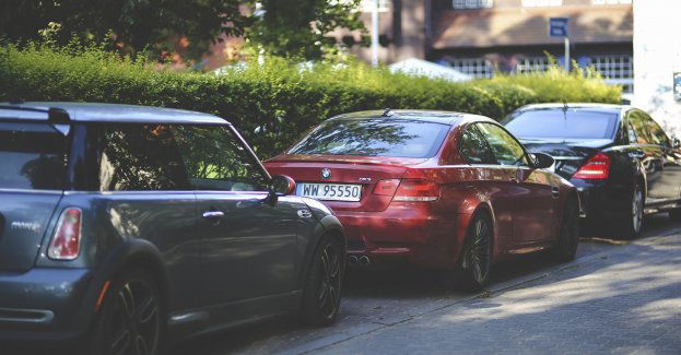 Stłuczka na parkingu. Co należy zrobić ?