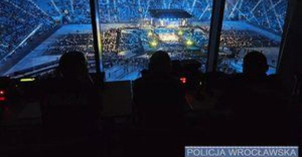 Bezpiecznie podczas sobotniej gali boksu na wrocławskim stadionie
