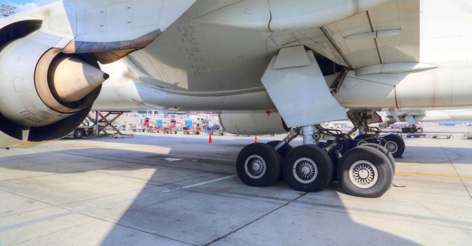 zdjęcie: Służby udaremniły przemyt objętych sankcjami opon do Boeingów / v6927845