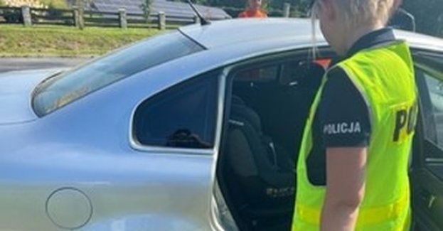 Stosując się do przepisów ruchu drogowego nie tylko wypełniamy obowiązek prawny, ale uczymy swoje dzieci prawidłowych nawyków na przyszłość