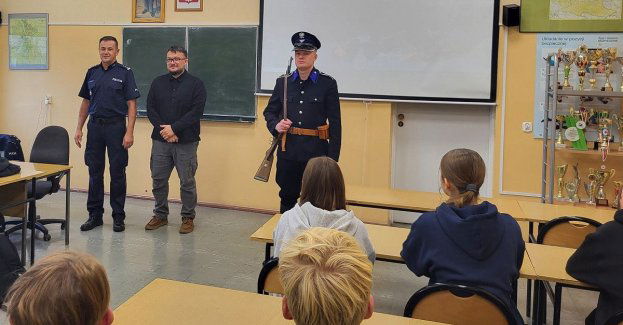 W Tucholi powstała klasa mundurowa w liceum Nowodworskiego