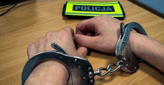 Kolejni poszukiwani zatrzymani przez jaworskich policjantów