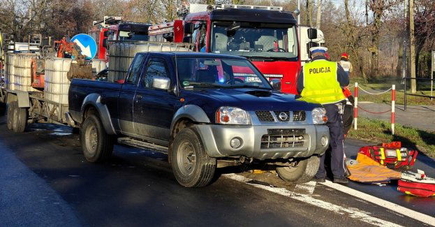 Potrącenie dwóch nastolatek na przejściu w Łasku