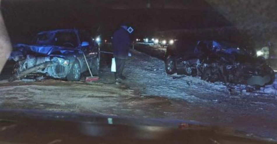 zdjęcie: Po wypadu drogowym w Połęczu o życie walczy 72 – latka / fot. KPP w Bartoszycach