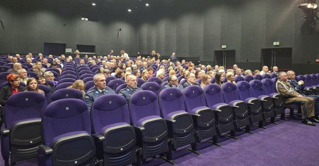 Partnerstwo z Mundurem: Dźwięki Wdzięczności w Sępólnie