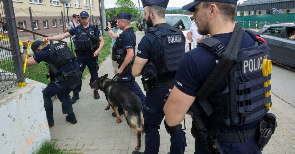 zdjęcie: List gończy za sprawcą strzelaniny w Starej Wsi; jest też zgoda na areszt / fot. PAP