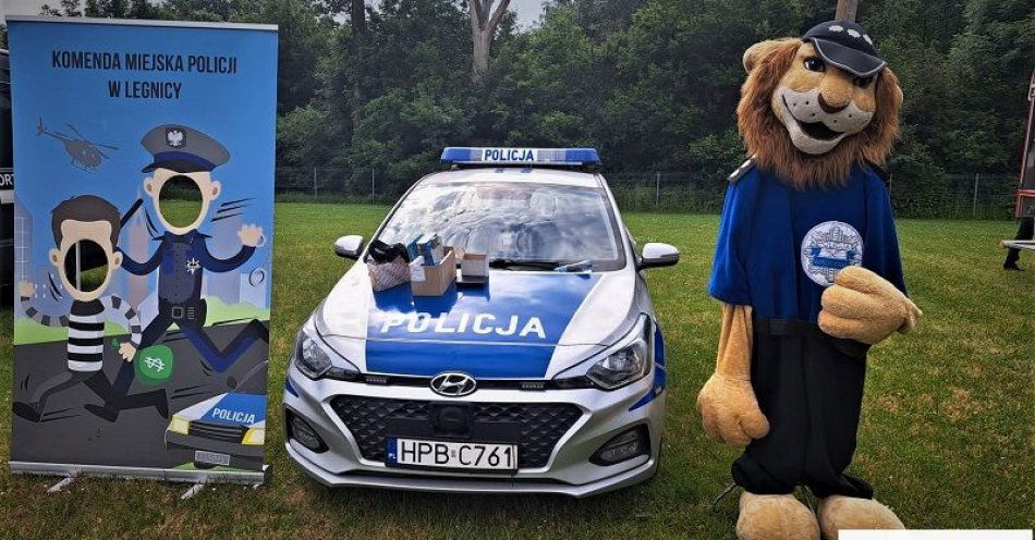 zdjęcie: Policjanci wzięli udział w Dniu Sportu i Bezpieczeństwa w Bieniowicach / fot. KMP w Legnicy