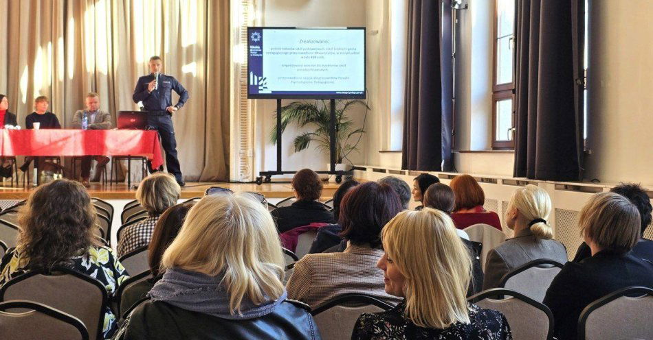 zdjęcie: Cieszyn podsumował debatę o uzależnieniach i hejcie / fot. KPP w Cieszynie