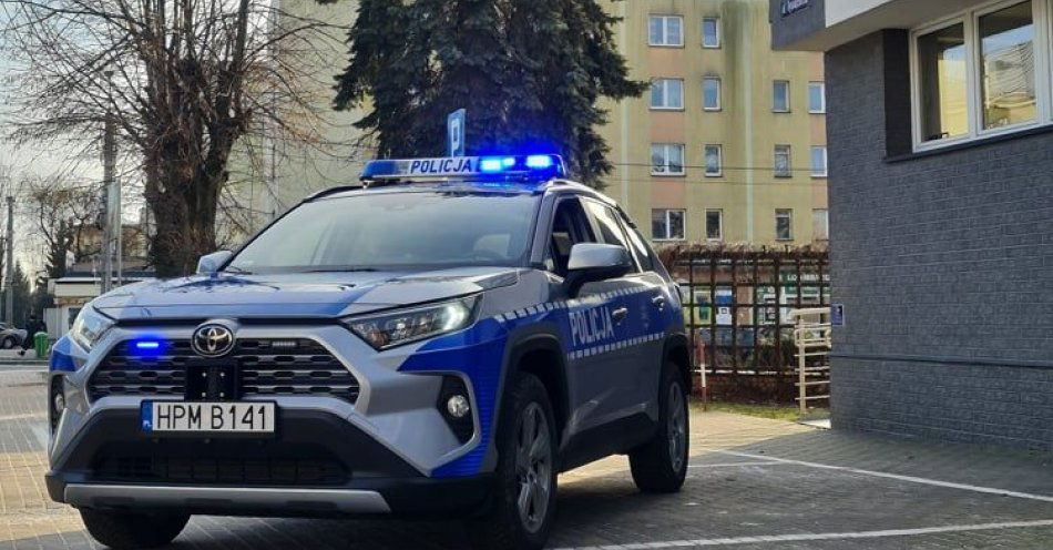 zdjęcie: Pies ugryzł mężczyznę w rękę. Właścicielka została ukarana mandatem / fot. KPP Mońki