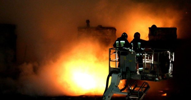 Warszawa: pożar na Pradze-Południe, jedna ofiara śmiertelna