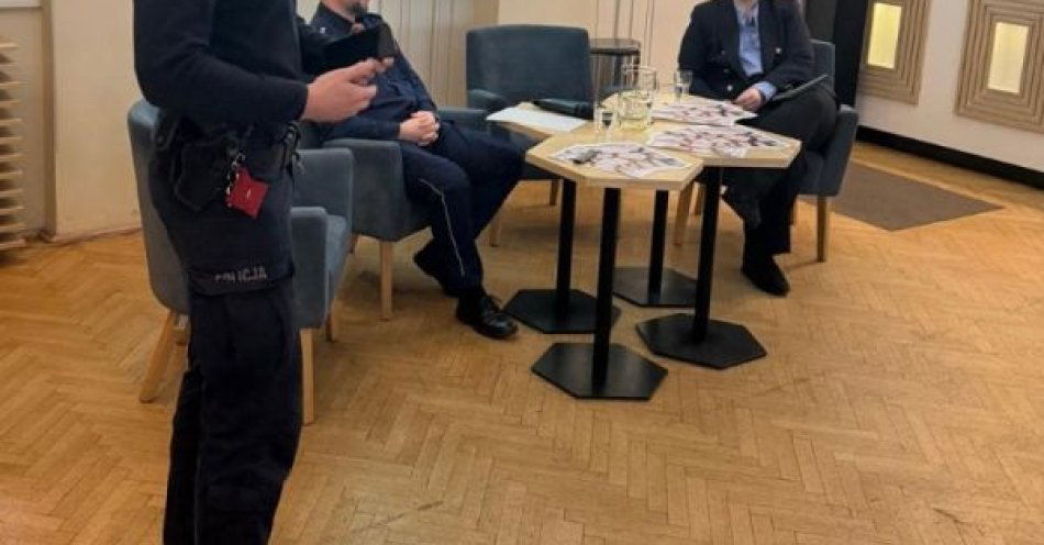 zdjęcie: Gdynia mobilizuje się przeciwko nienawiści / fot. KMP w Gdyni