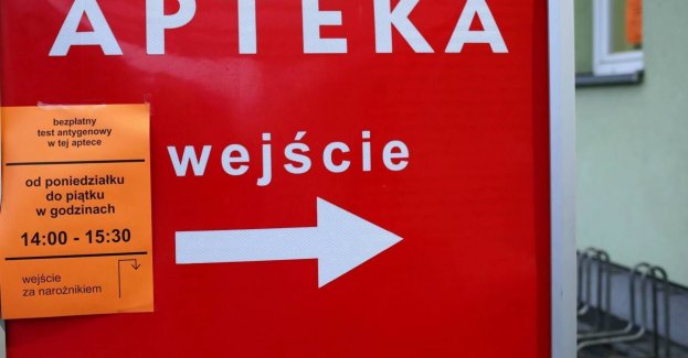 Obowiązek noszenia maseczek w aptekach zostanie zniesiony