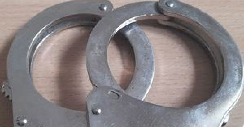 zdjęcie: Poszukiwana przez lokalny sąd aż 7 nakazami zatrzymana przez małkińskich policjantów / fot. KPP w Ostrowi Mazowieckiej
