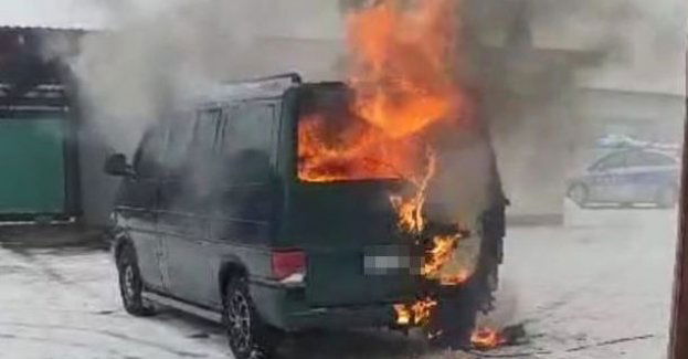 Policjanci zapobiegli rozprzestrzenieniu się ognia