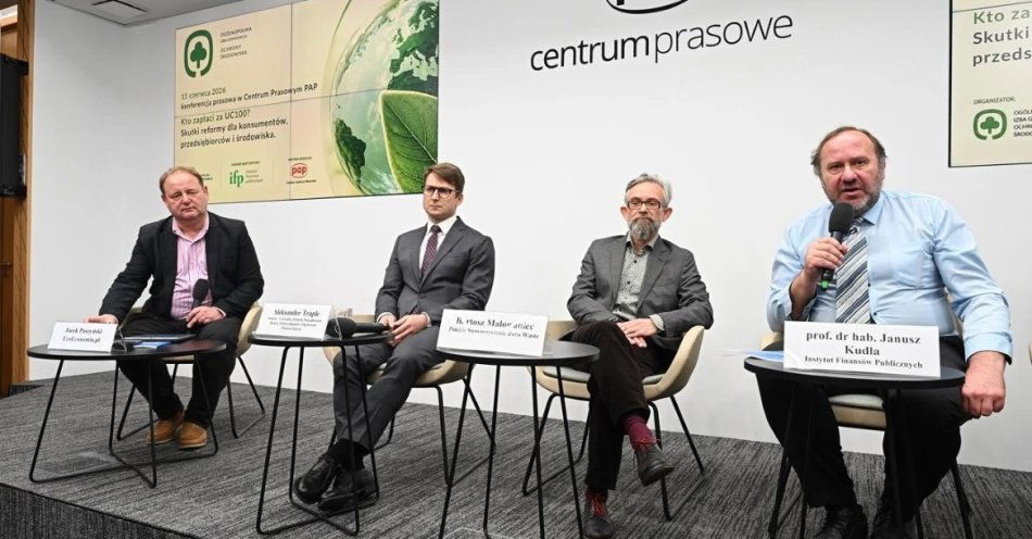 zdjęcie: Debata o odpowiedzialności producentów za odpady: eksperci wskazują na ryzyka projektu UC100 i apelują o dalsze konsultacje / Fot. PAP/C. Piwowarski (1)