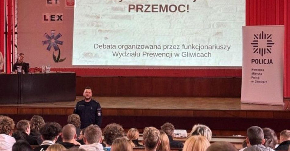 zdjęcie: Młodzież przeciw przemocy Debata w Gliwicach / fot. KMP w Gliwicach